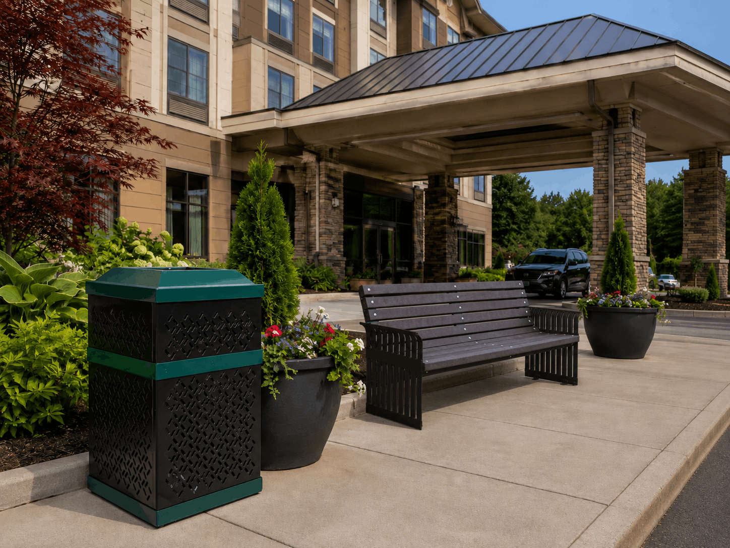 Best Trash Receptacles for Hotels and Resorts